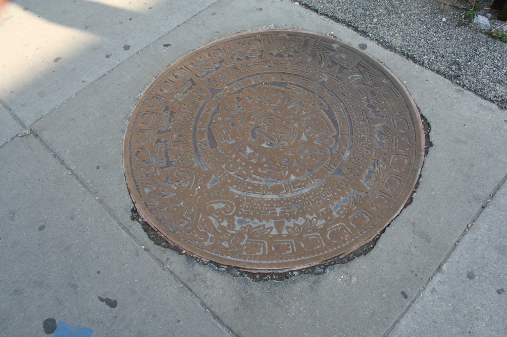 Pilsen manhole-type medallion