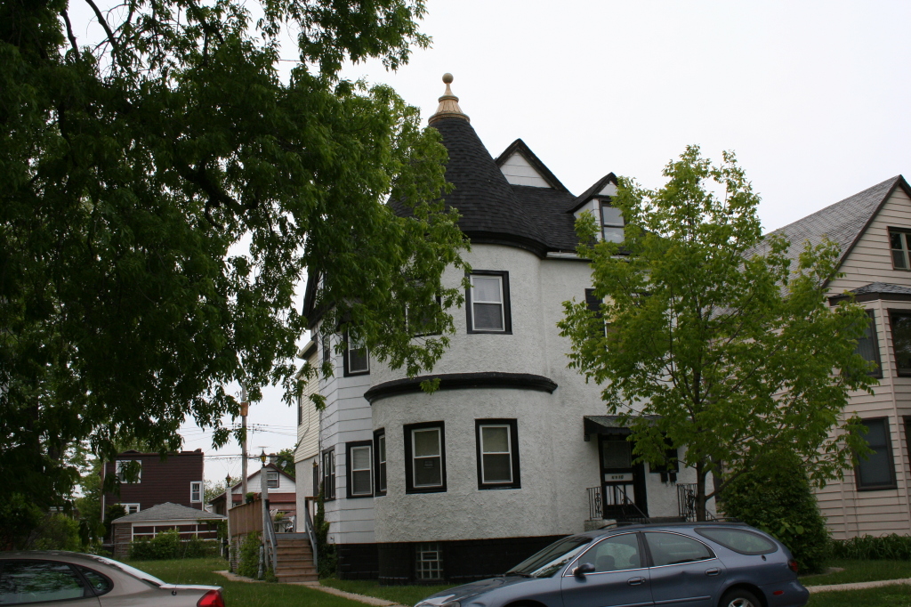 4910 N Austin – Queen Anne circa 1888