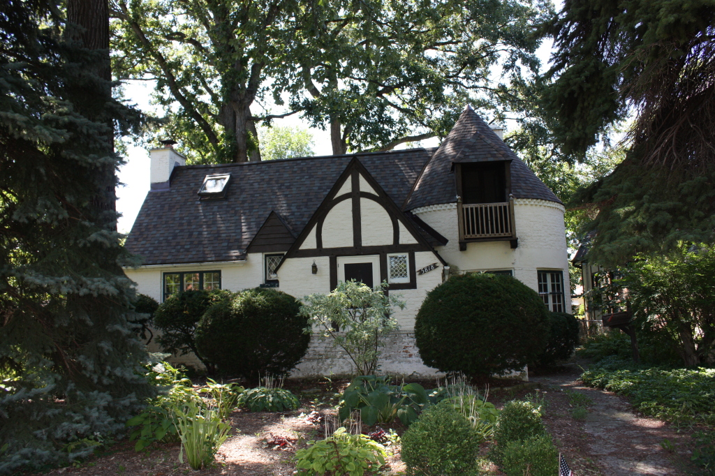 Tudor Hobbitecture at 5818 N Kostner