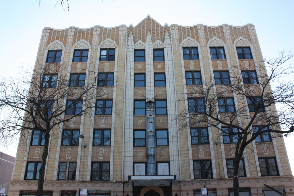 Union Park Hotel at 1519 W Warren Boulevard